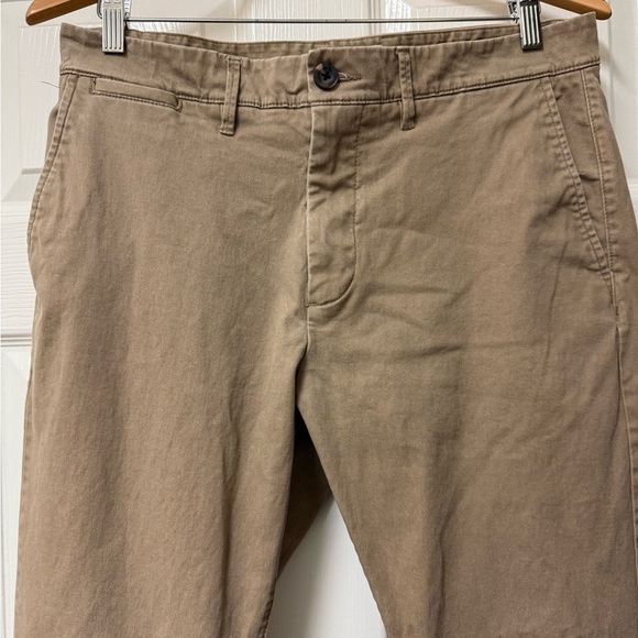 Goodfellow Men's Hennepin Athletic Fit Chino Khaki Tan Pants Size 34 - Picture 2 of 10